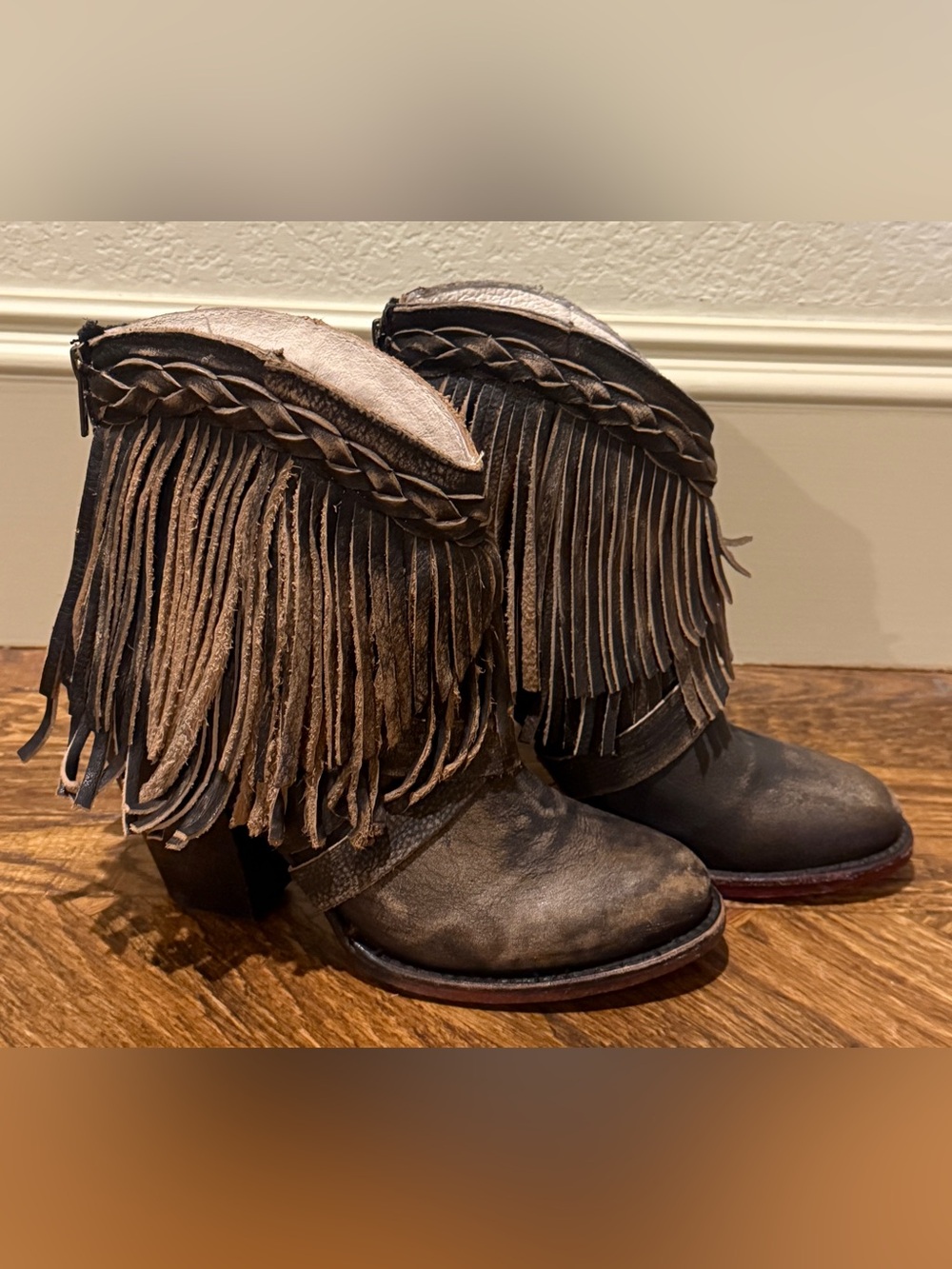 Freebird by Steve Madden Tonto Distressed Leather Fringe Bootie Ankle Boots 8